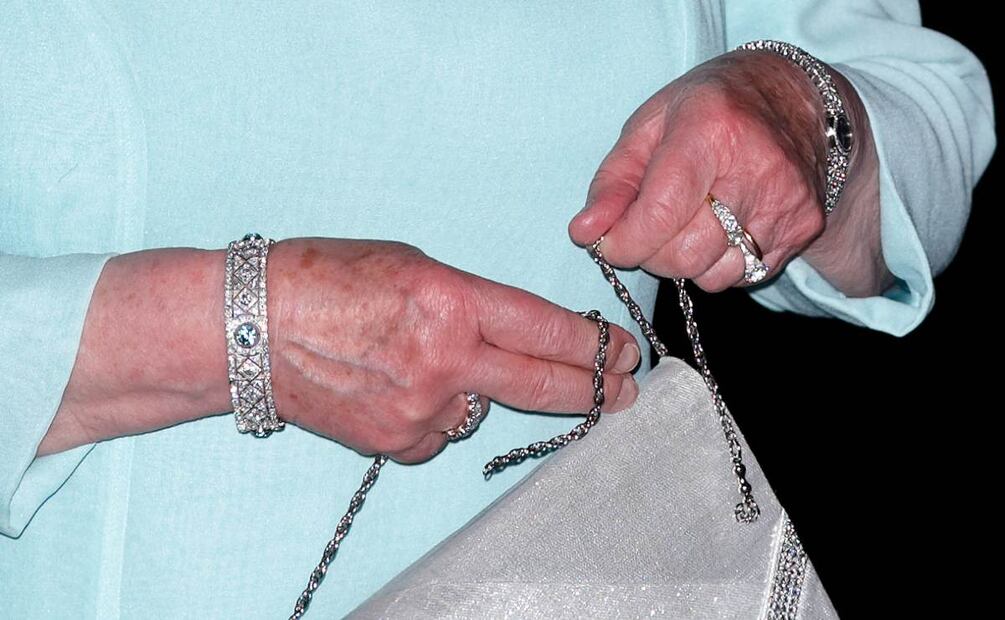 El significado de los anillos de la reina Isabel II, Kate Middleton y Meghan Markle