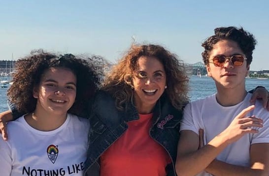 Lucero junto a sus dos hijos, José Manuel y Lucerito / Foto: Instagram