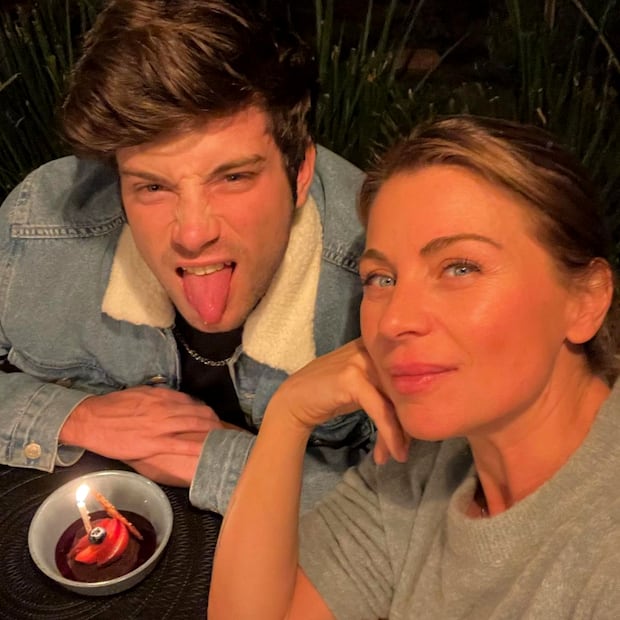 Ludwika Paleta junto a su hijo Nicolás Haza / Foto: Instagram