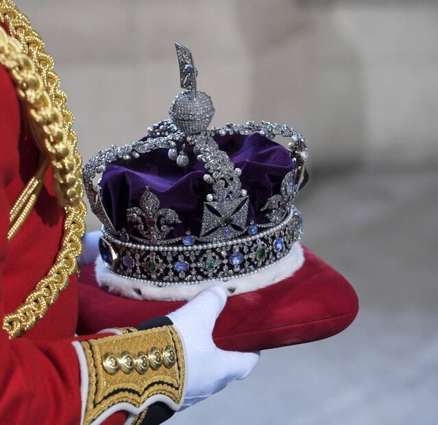 Este es el millonario costo de la corona de San Eduardo, la más importante de la reina Isabel II
