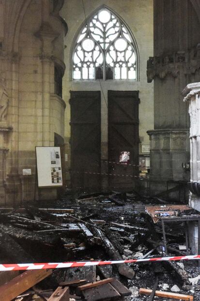 Se incendia catedral gótica de Nantes, en Francia 