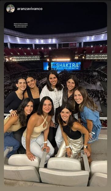 Carola Martínez y sus amigas durante el concierto de Shakira / Foto: Instagram