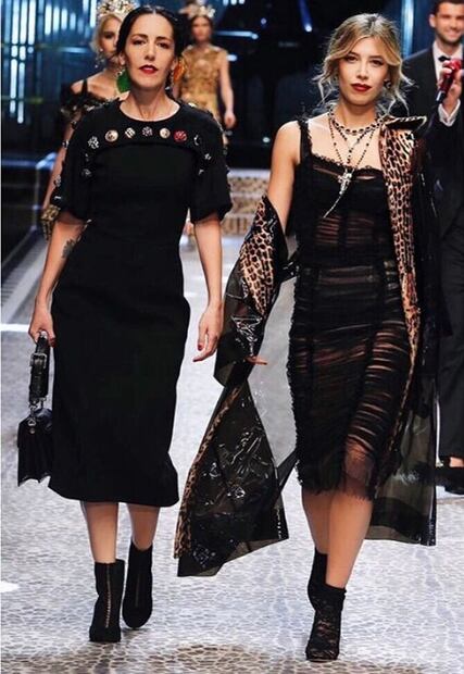 Michelle Salas, la fashion icon se une al movimiento #tiedtogether