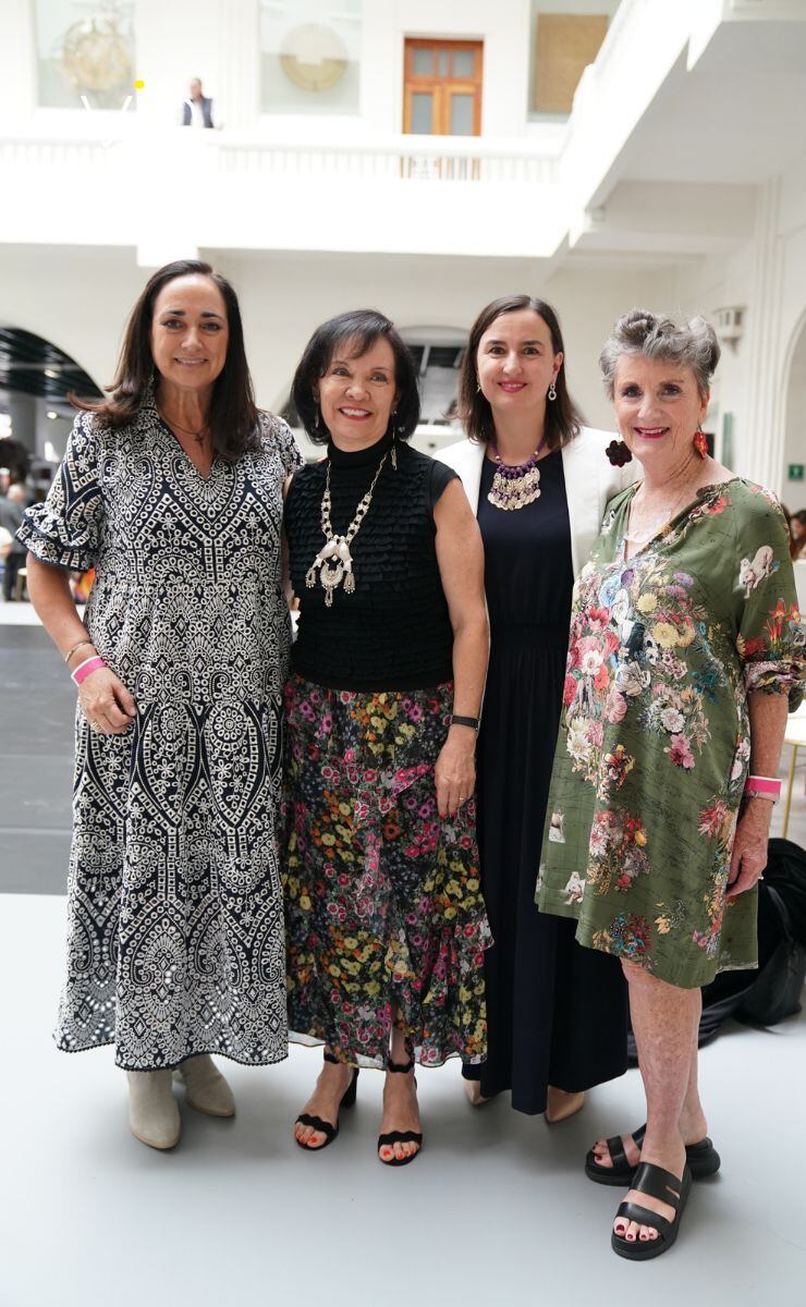 Mercedes Suárez, Cecilia e Isabel Moctezuma y Maureen Spilk. (Foto: Héptor Arjona)