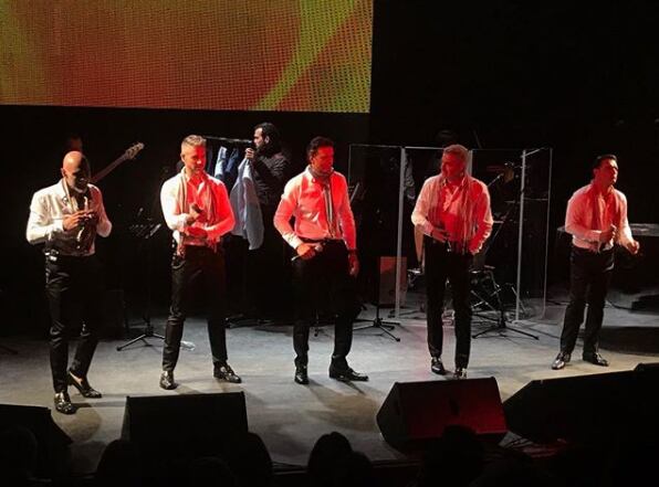 Los Caballeros Cantan, el show, celebró el Día de las Madres 