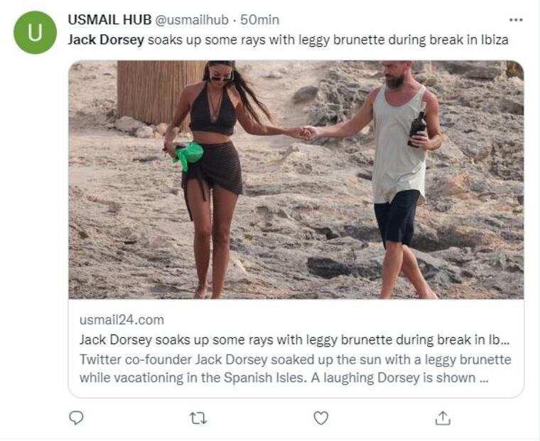 Jack Dorsey es captado en una isla con barba y de la mano de una mujer