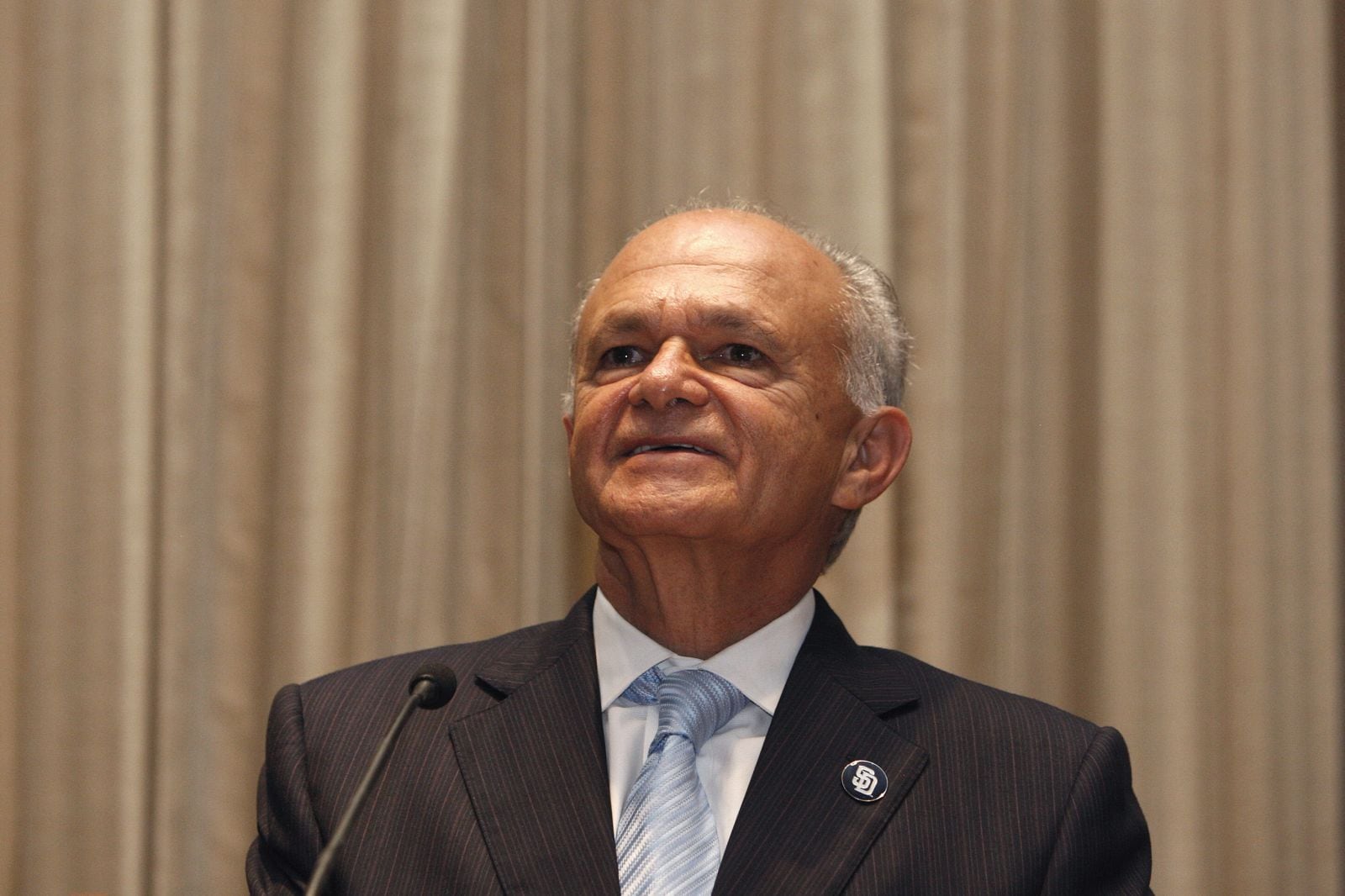Carlos Slim y Germán Larrea Mota Velasco entre los hombres más ricos del mundo con Jeff Bezos 