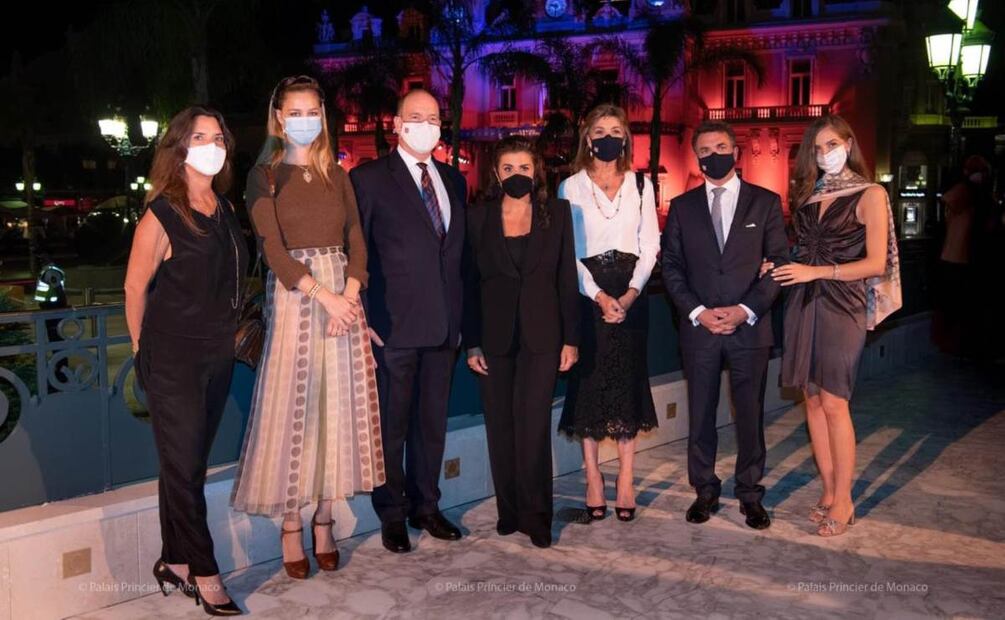 Carolina de Mónaco reaparece más rubia para retomar su vida social