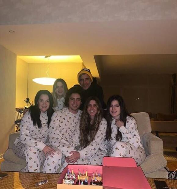 Alejandro Fernández y América Guinart juntos para celebrar el cumpleaños de Alex Jr.