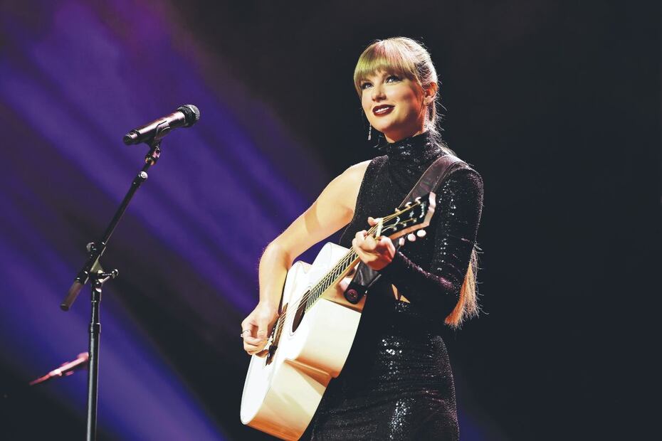 Taylor Swift, entre sueños y campos de lavanda con "Midnights"