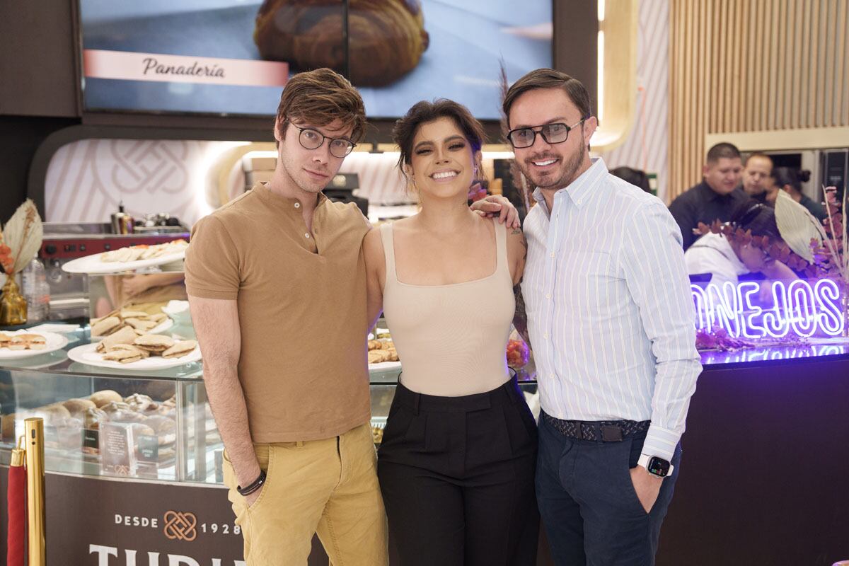 Panagiotios Karounis, Alejandra Salgado y Alan Ramery. (Foto: Héptor Arjona)