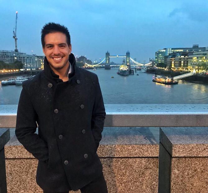 Vadhir Derbez protagonizará la nueva versión de la cinta “Como si fuera la primera vez”