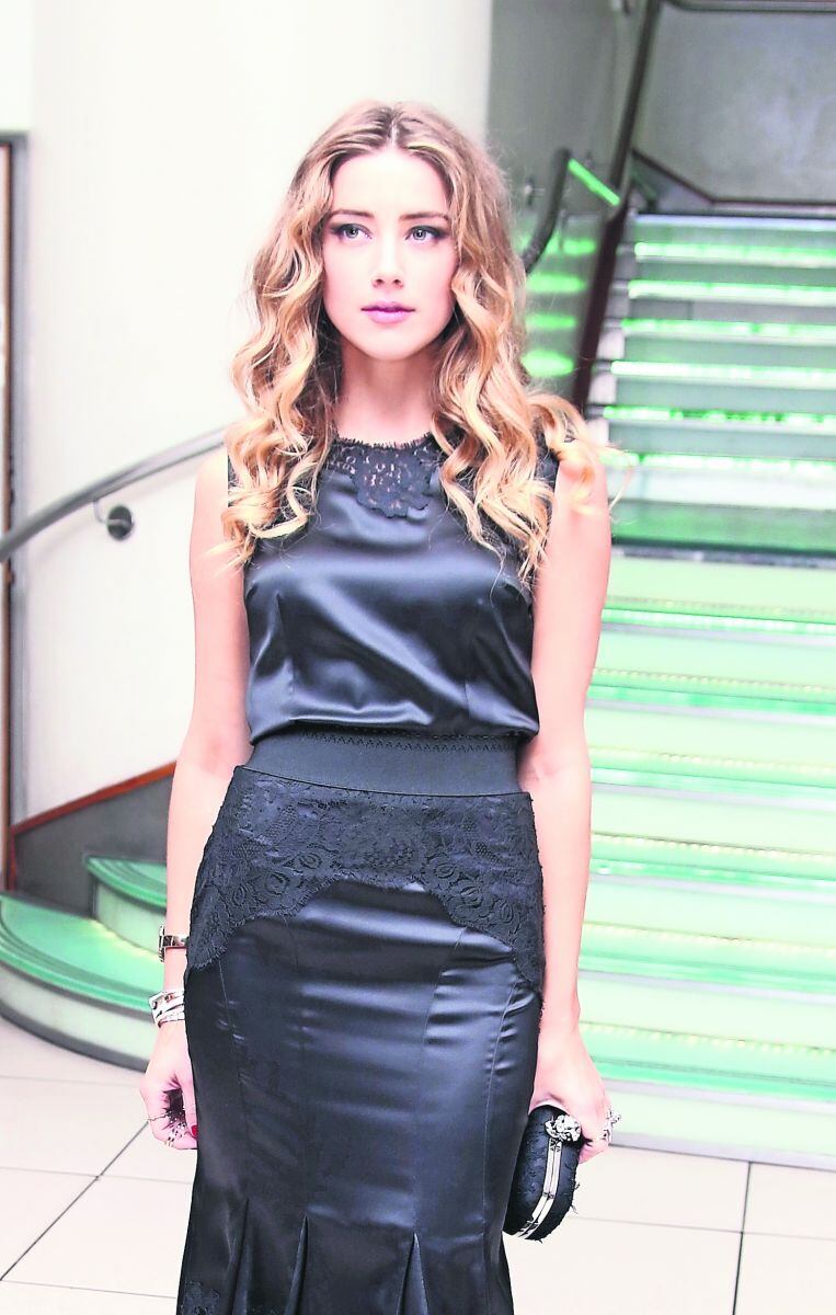 Famosos que han tenido relaciones con hombres y mujeres