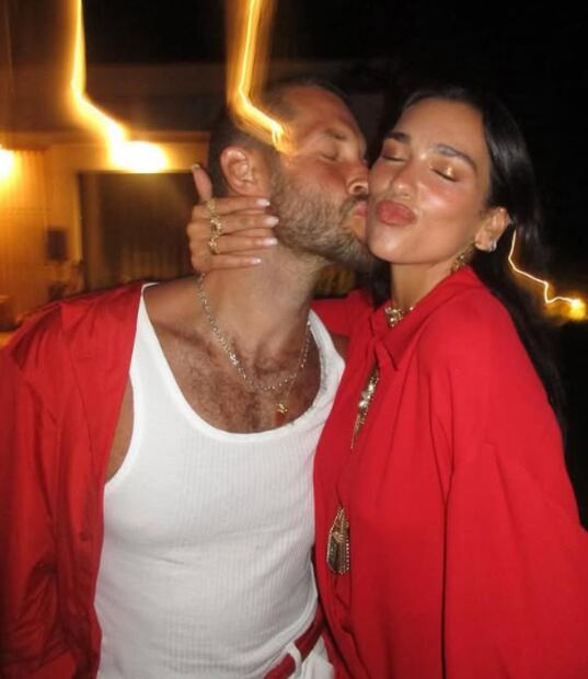 Dua Lipa y Jacquemus en el cumpleaños 28 de la cantante / Foto: Instagram