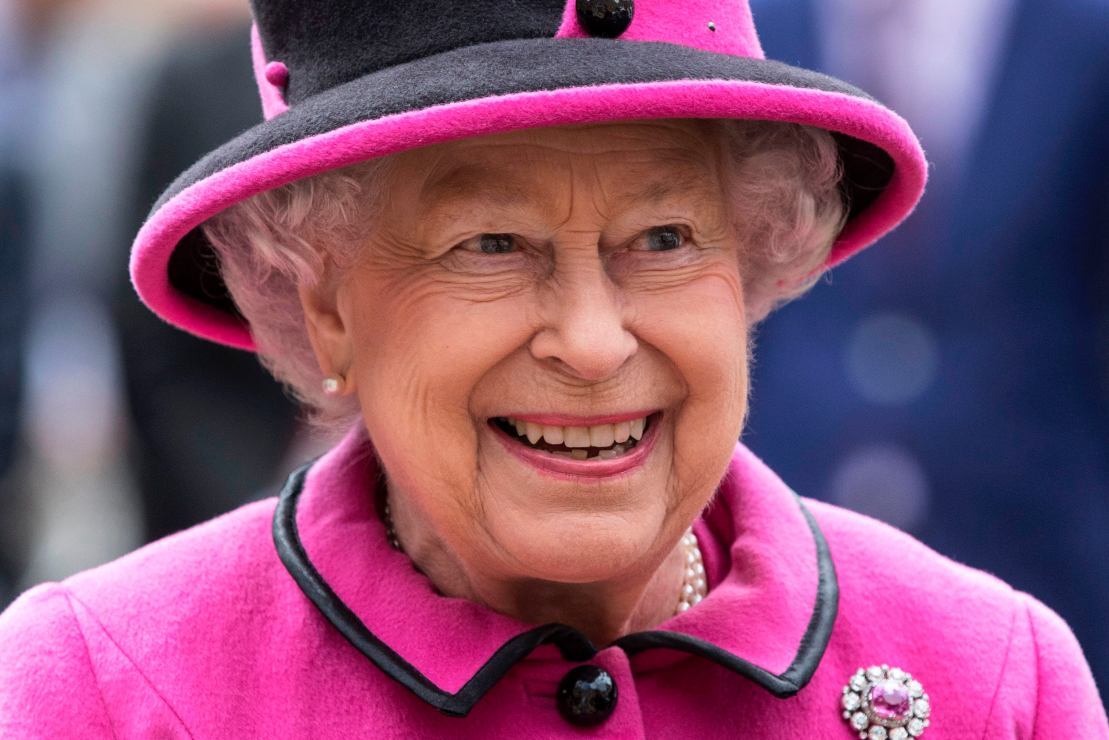 5 tips de la reina Isabel II para no perder la etiqueta en Zoom 
