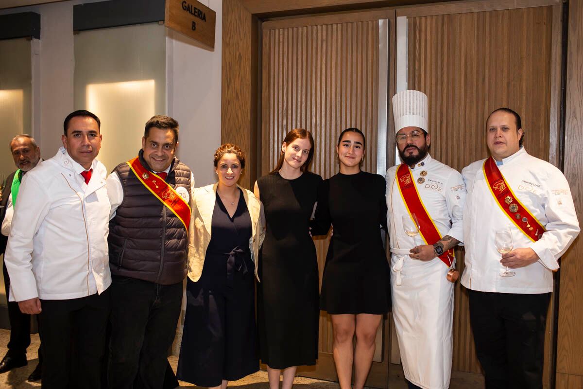 David Diez, Leonardo Meneses, Alejandra Ríos, Isabela Giraldo, Rosella Astrain, Edson Valdez y Alejandro Leyva. (Foto: Esteban Torreblanca)