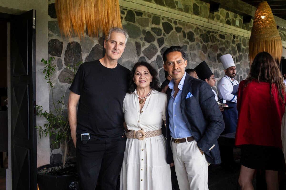 Domingo Minutti, Olga Méndez Juárez y Leobardo Espinosa. (Foto: Esteban Torreblanca)