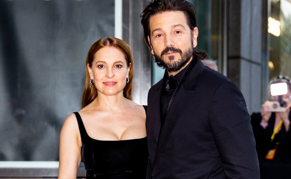 Marina de Tavira y Diego Luna / Foto: The Hapa Blonde - Getty Images