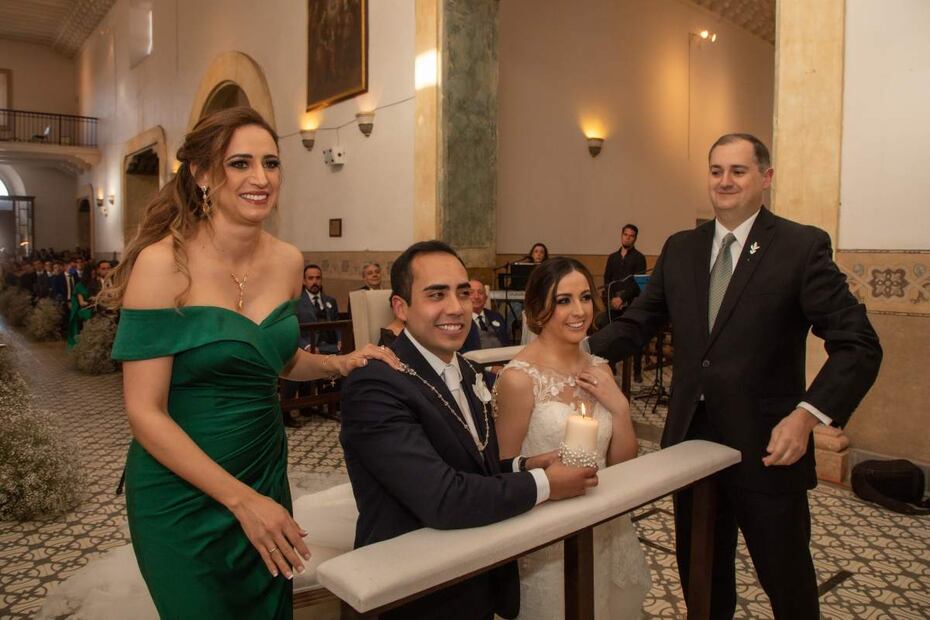 Aída y Jorge se casan en el “Pueblo Mágico” de Parras de la Fuente, Coahuila.