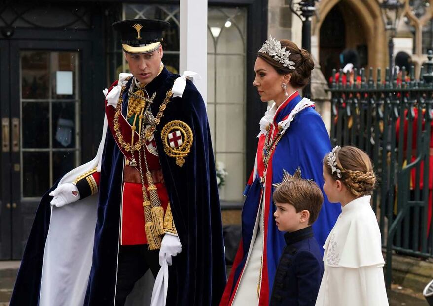 Dan a conocer por qué Kate Middleton y el príncipe William llegaron tarde a la coronación de Carlos III