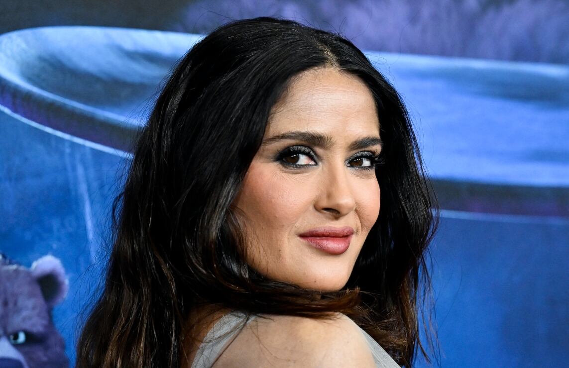 Salma Hayek comparte foto junto a su hija Valentina y su hijastro Augie