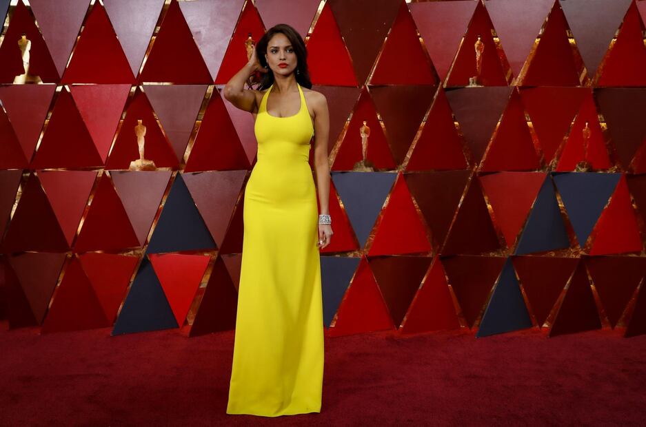 FOTO: Por este detalle Eiza González levanta polémica en redes