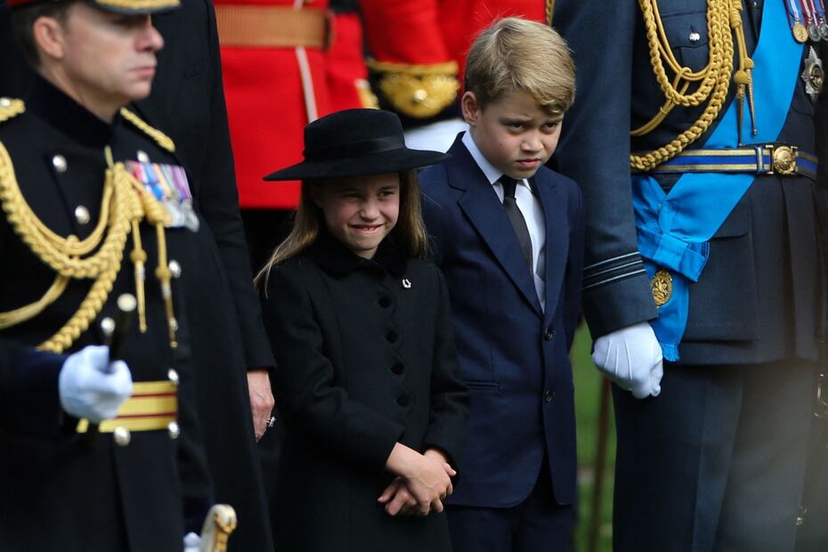 10 fotografías de momentos que marcaron la histórica despedida de Isabel II 