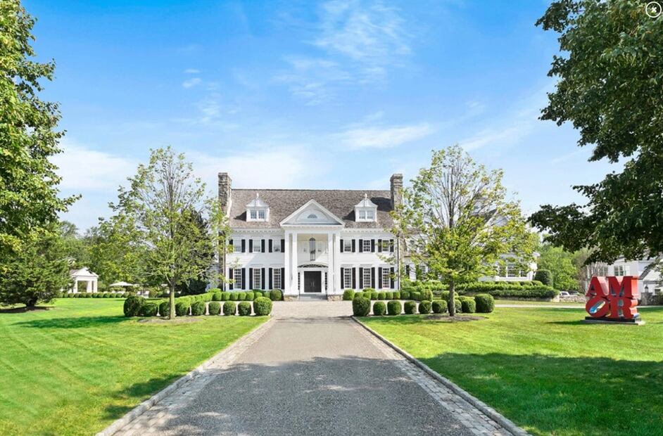 Thalía y Tommy Mottola venden su mansión de Connecticut en 15.5 millones 