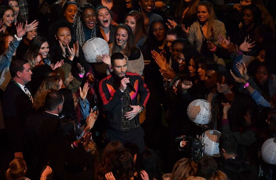Maroon 5 encendió el medio tiempo del Super Bowl LIII 