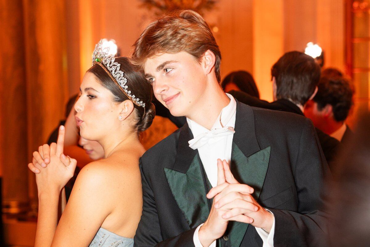 La princesa Eugenia de Borbón, vestida por Carolina Herrera, y el archiduque  Karl-Konstantin de Habsburg-Lothringen (Foto: Morgan Amsellem)