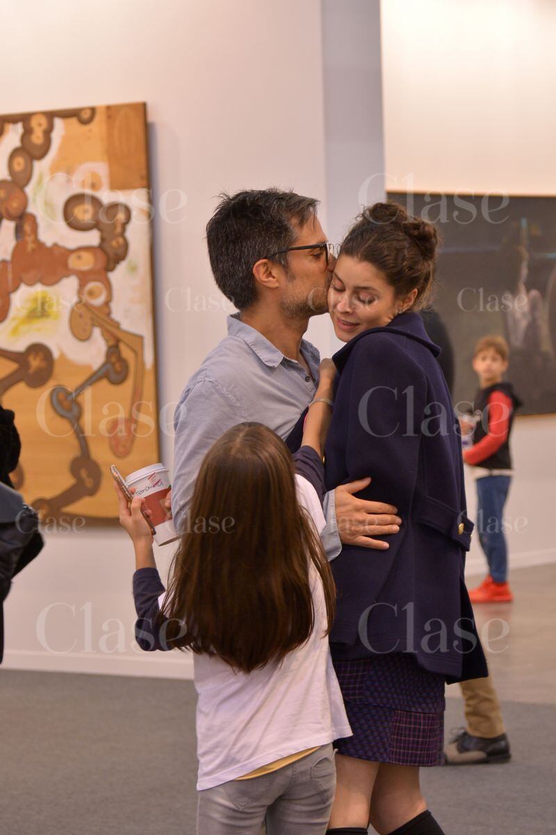 FOTOS: Captamos a Gael García y Fer Aragonés muy románticos en Zona Maco