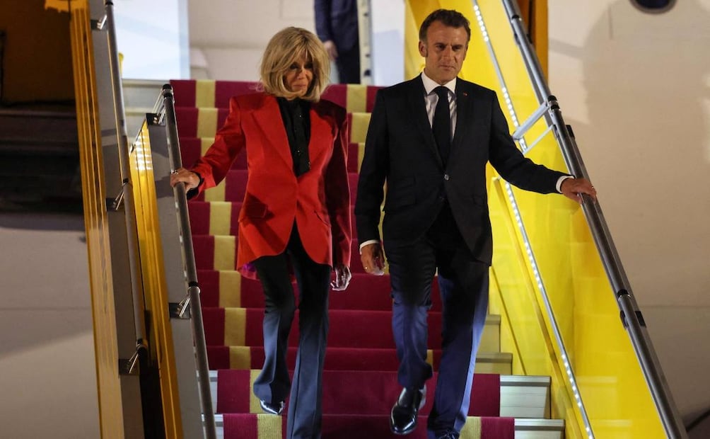 Emmanuel Macron junto a su esposa Brigitte / Foto: Ludovic Marin - AFP