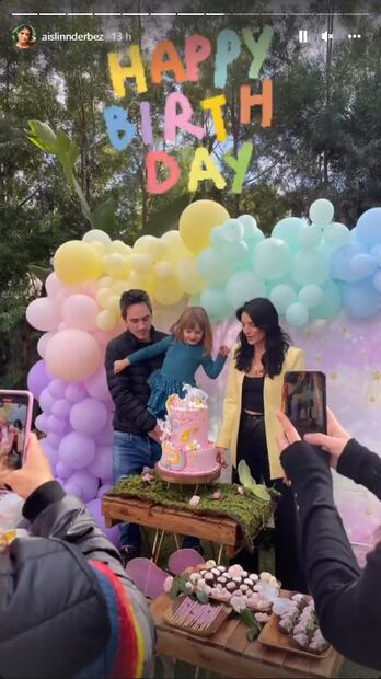 Aislinn Derbez y Mauricio Ochmann festejan juntos los 4 años de su hija