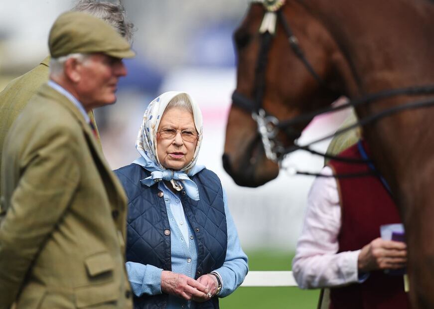 Una 'burbuja real' protege a la reina Isabel II en el castillo de Windsor