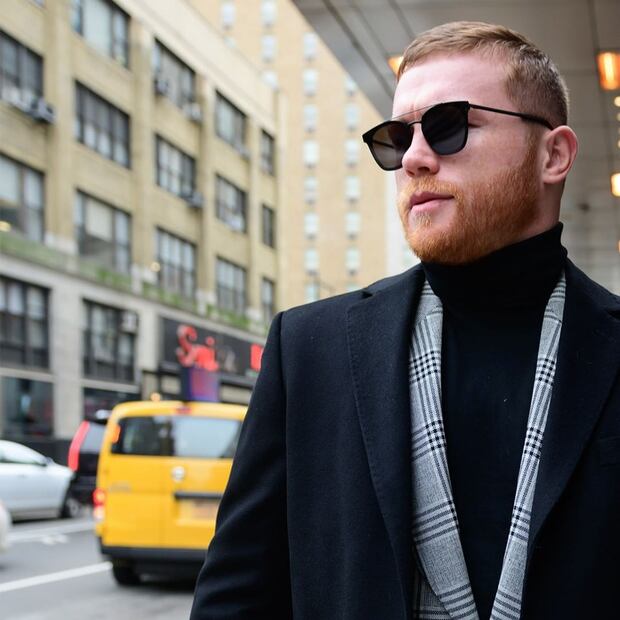 Saúl “Canelo” Álvarez enciende la web con abs de infarto 