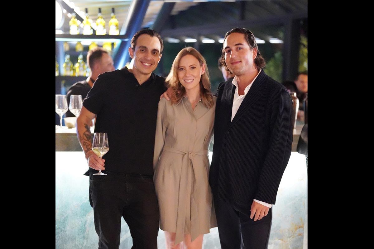 Alex Orihuela, Stephanie Petersen y Ramiro González Luna. (Foto: Héptor Arjona para VIP)
