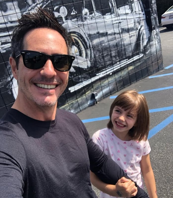 Mauricio Ochmann y su hija Kai / Foto: Instagram
