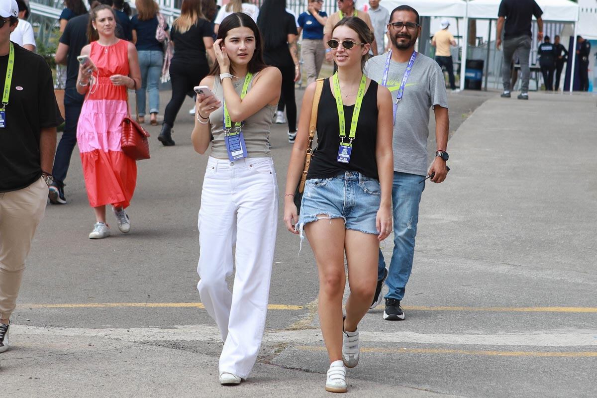 Miranda Loaiza y Ana Marull. (Foto: Antonio Martínez)