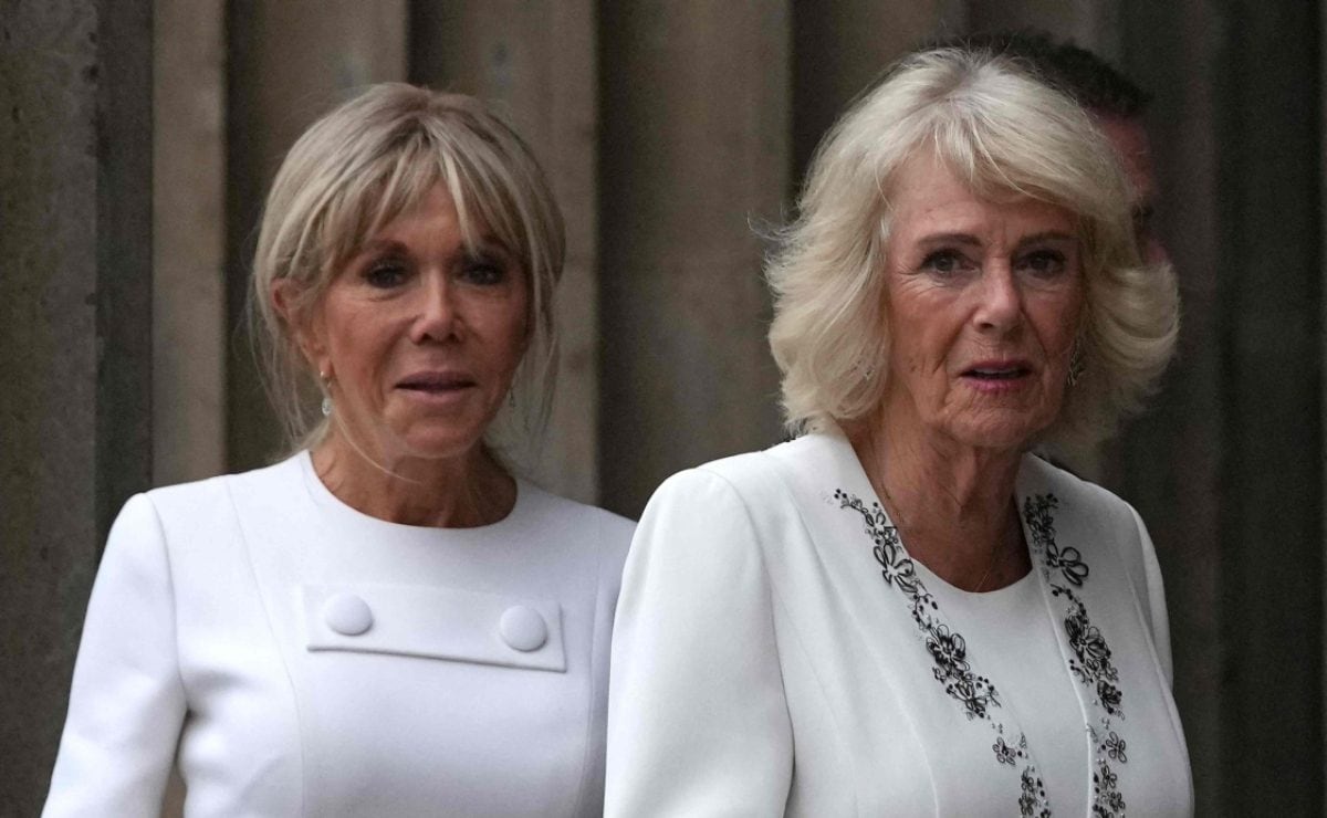 Brigitte Macron y la reina Camila (Foto: AFP)