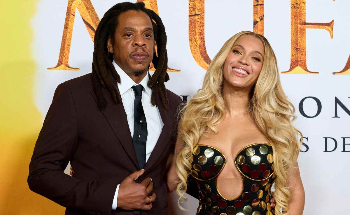 Beyonce y Jay-Z ⁠posan en medio del escándalo como una familia feliz