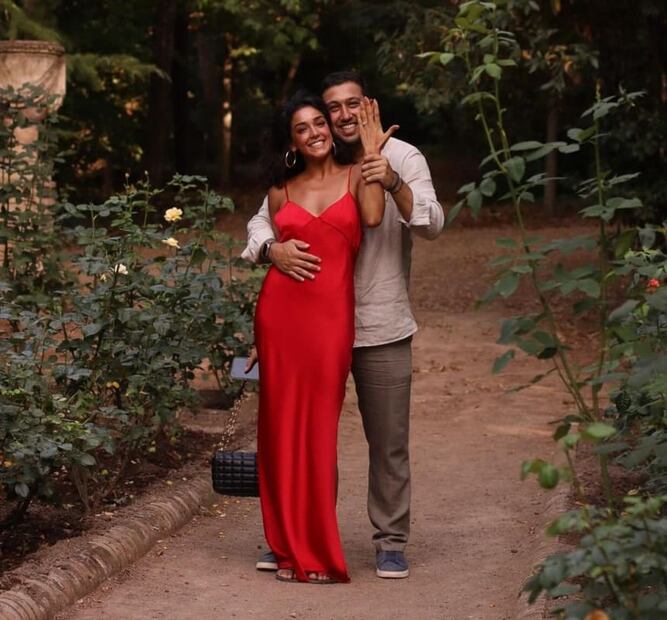 Ale Capetillo con Nader Shoueiry, su prometido / Foto: Instagram