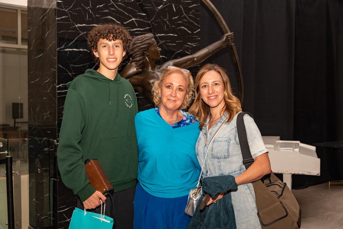 Diego Fortes, Malusa Rodríguez y Malusa de Luna. (Foto: José Luis González)