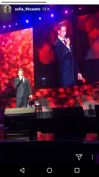 VIDEO: Diego Boneta y Sofía Castro, románticos en show de Luis Miguel