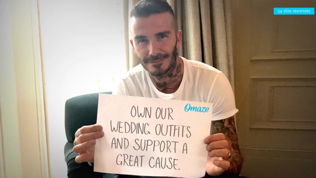 David y Victoria Beckham donan su atuendo 'real' a beneficio de fundación 
