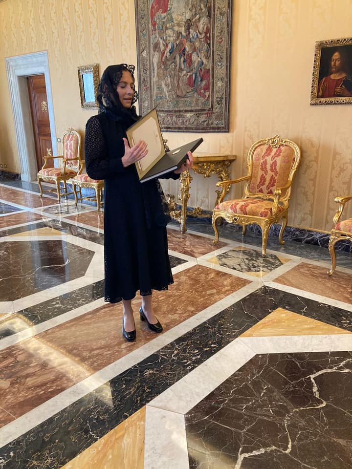 Beatriz Gutiérrez Müller visita al Papa Francisco en Ciudad del Vaticano