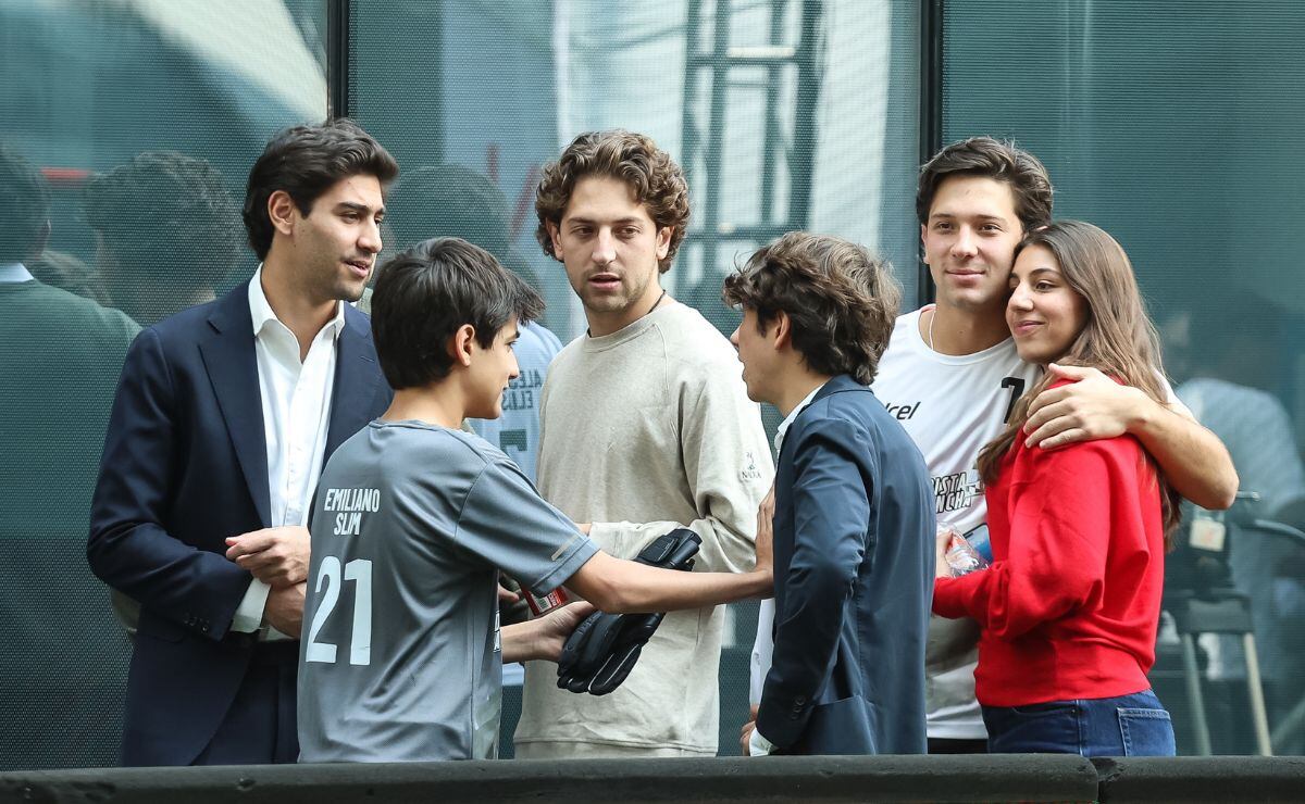 Alejandro Elias Slim, Emiliano Slim Torruco, Carlos Romero Slim, Jerónimo Slim y Paola Hajj. (Foto: Esteban Torreblanca)