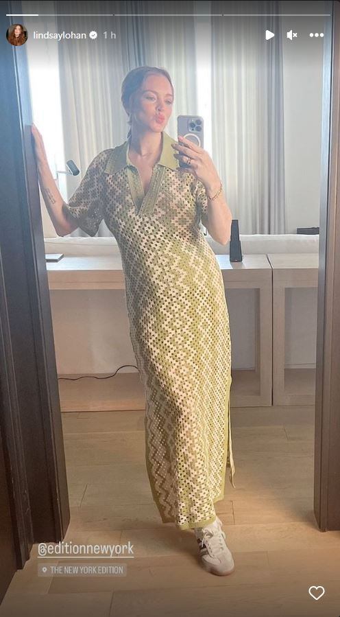 Lindsay Lohan presume, por primera vez, su baby bump con un vestido calado