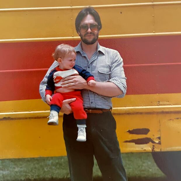 Ricardo Salinas Pliego junto a su hija mayor / Foto: Instagram