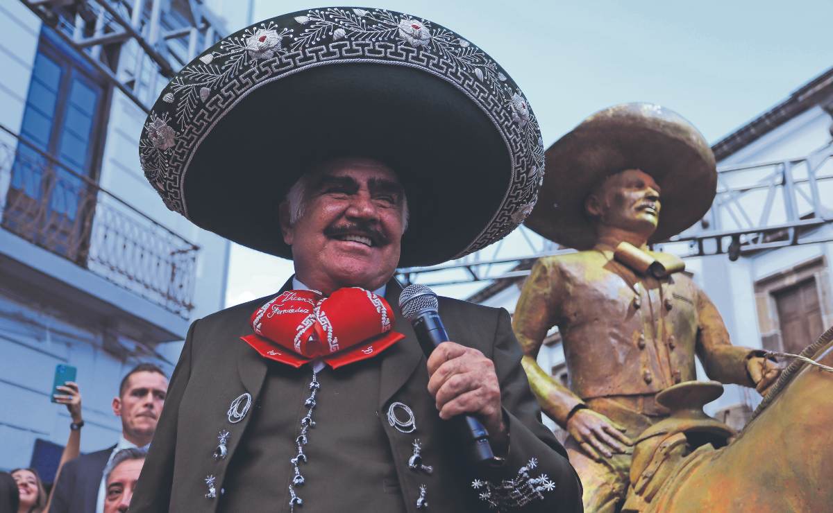 Vicente Fernández manda mensaje en video desde el hospital