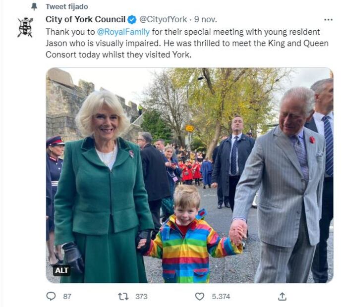 Después de los huevazos, Carlos III y Camila rompen el protocolo por la razón más conmovedora